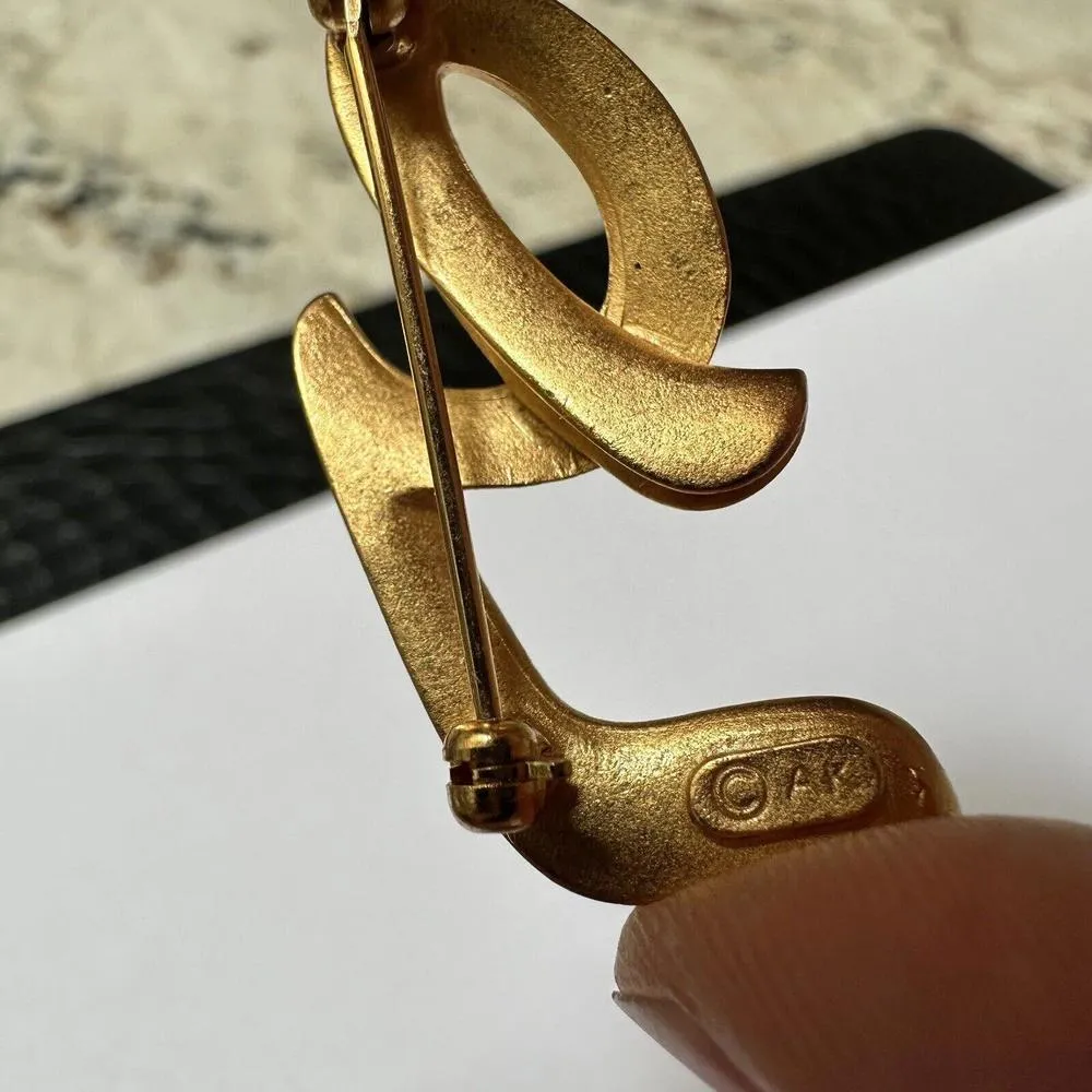 Signed AK Letter / Initial Cursive G Matte Gold Tone Brooch Pin Anne Klein - Image 9