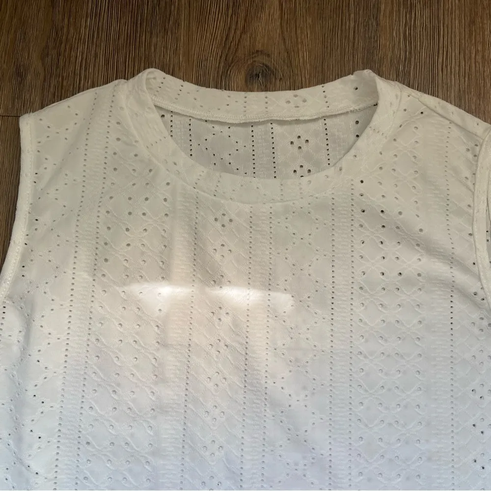 Cupshe White Eyelet Muscle Tee - Image 4