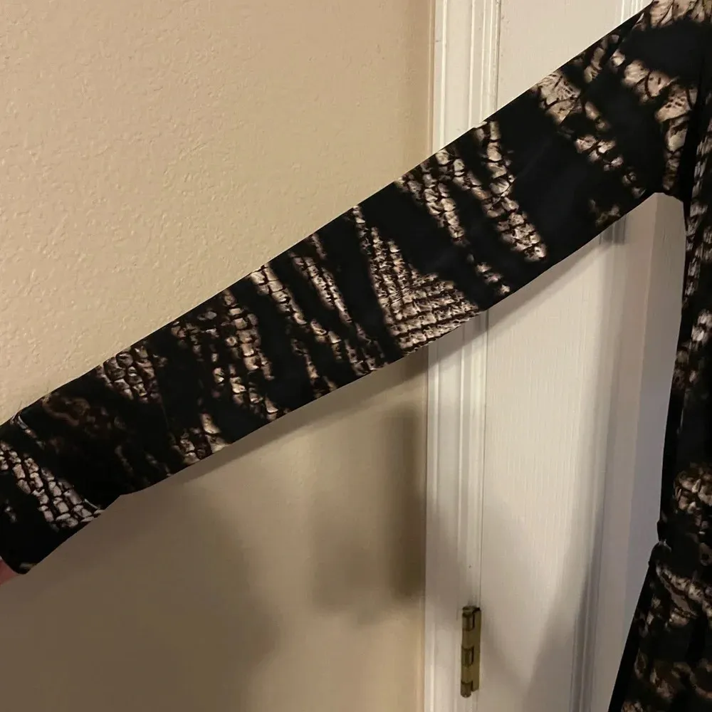 Calvin Klein Animal Print Tie Waist Button MIDI Dress Size 4 Mob Wife Stretchy - Image 4