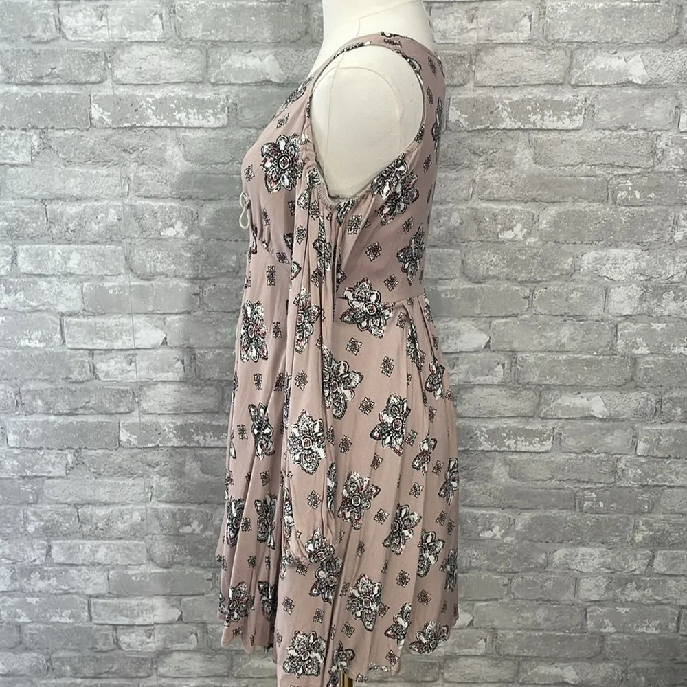 Sadie & Sage Pink Long Sleeve Cold Shoulder Sundress with V - Image 6