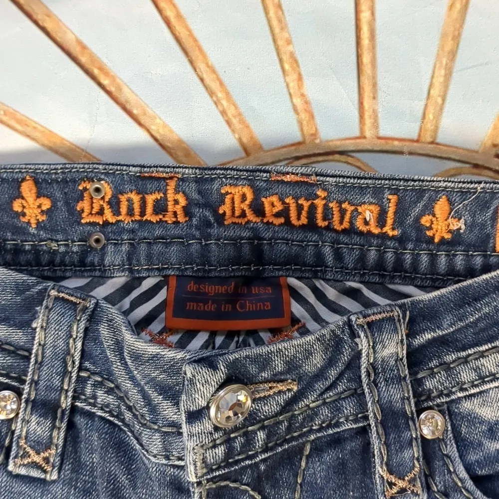 ROCK revival easy crop sherry distressed jeans size 26 - Image 6