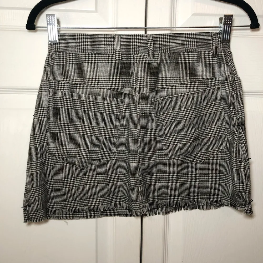 Brandy Melville John Galt Black and White Plaid Houndstooth Mini Skirt OS (0/2) - Image 6