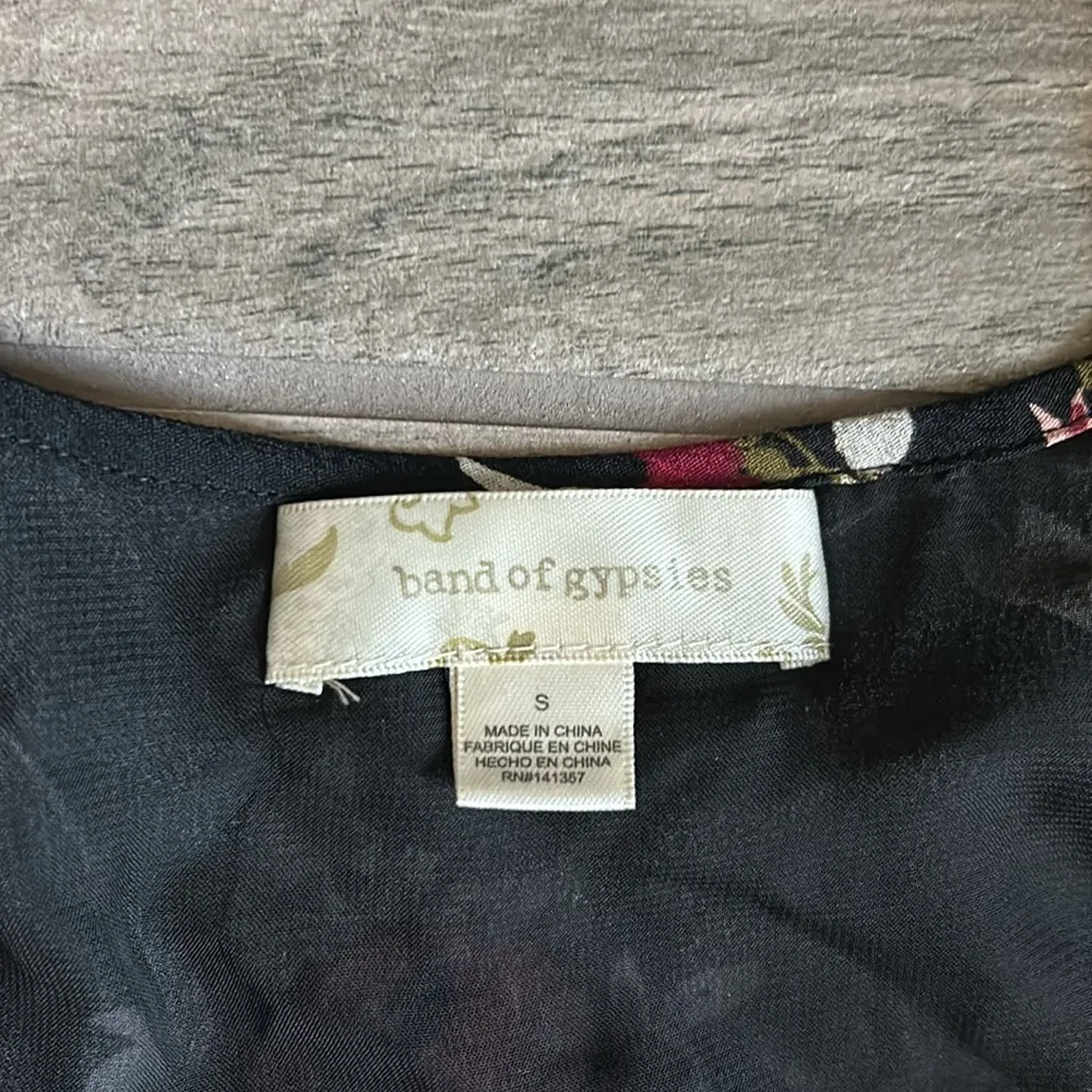 Band of gypsies floral dress - Image 3