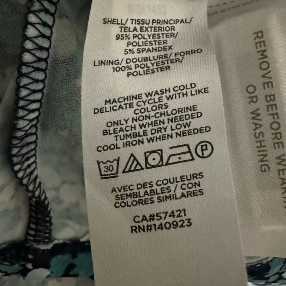 Barely used LOFT Petite Wildflower Puff Sleeve Flare Dress size 2great condition - Image 9