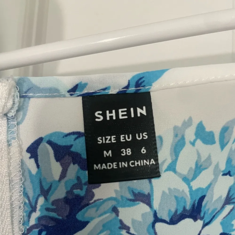 SHEIN Blue Floral Mini Dress - Image 2