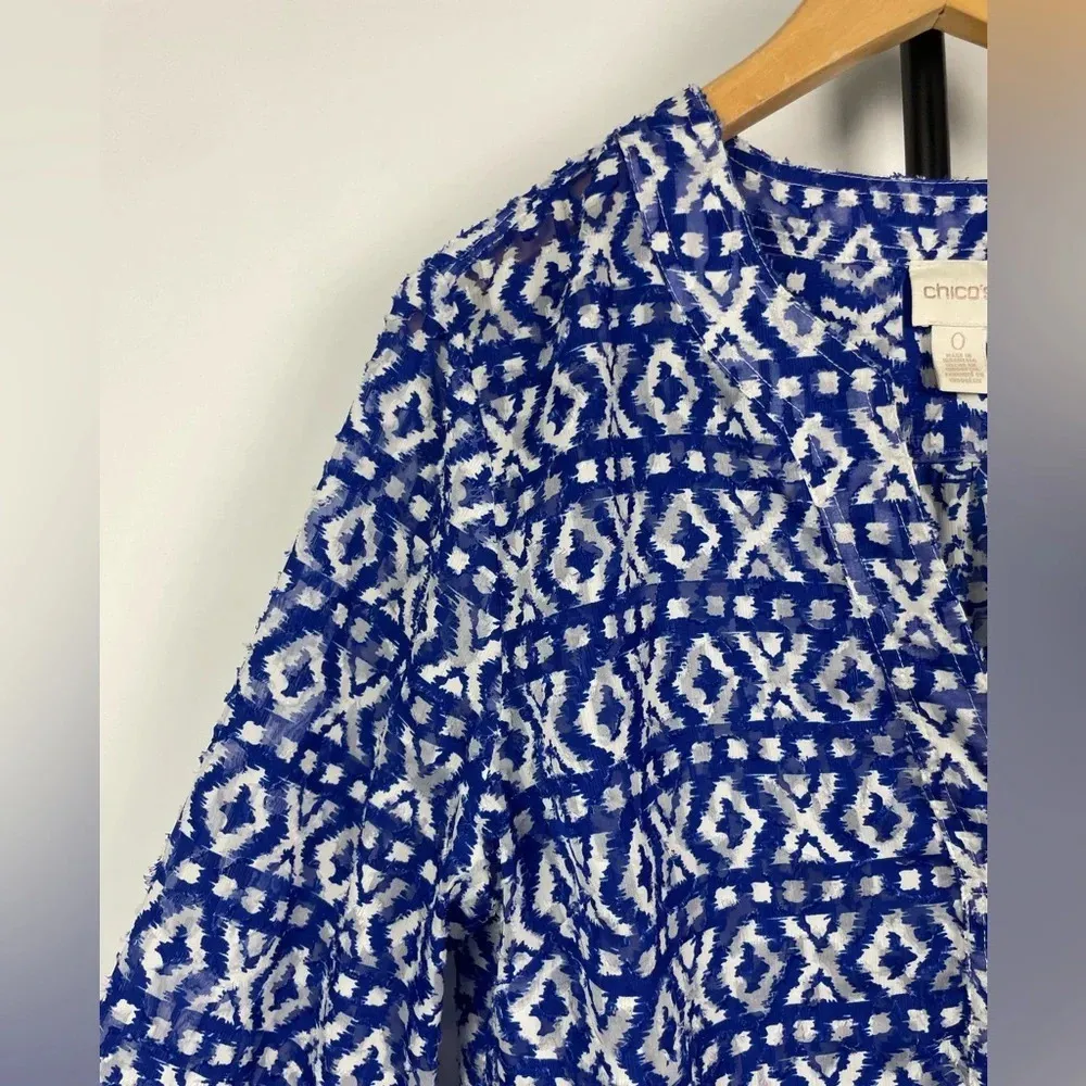 Chico’s Blue White Graphic‎ Ikat Peasant Pop Over Blouse - Image 6