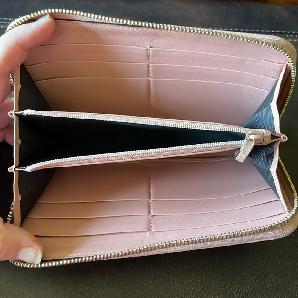 Gucci Microguccissima Zip Around Wallet in box - Image 9