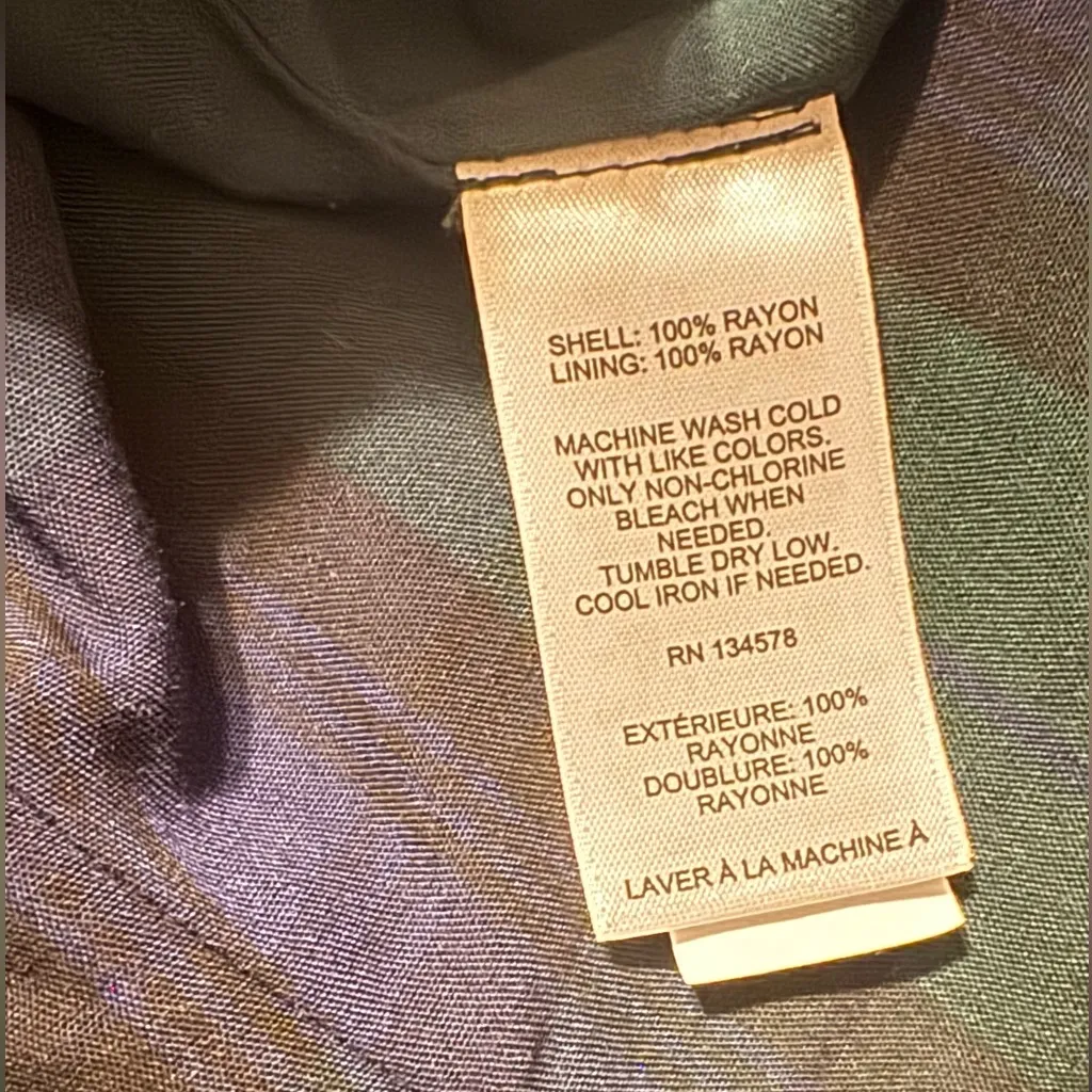 Vineyard Vines Black and Green Midi Dress - Image 5