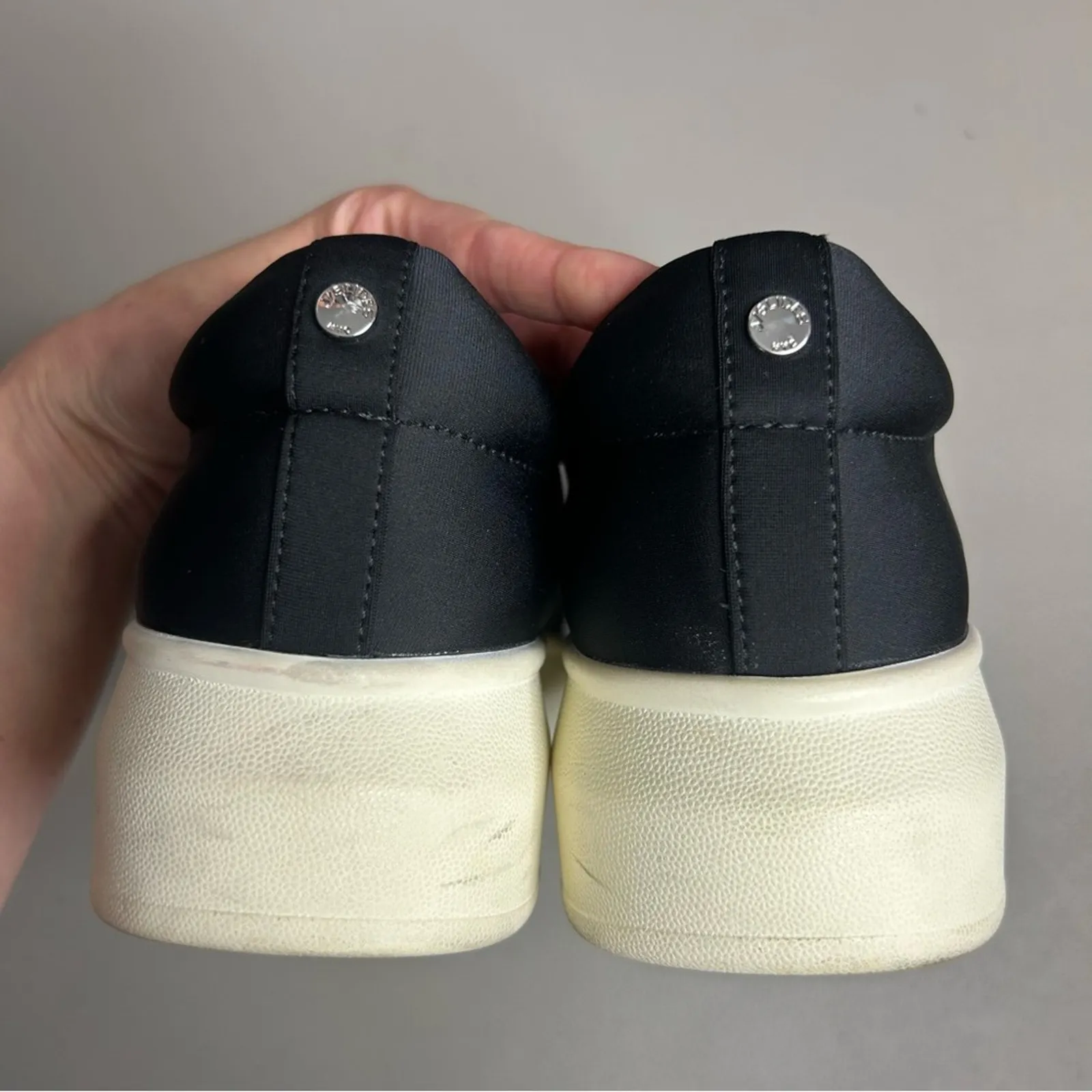 J Slides Slip On Black Shoe Platform Comfort Slides White Soles Womens Size 8 - Image 5