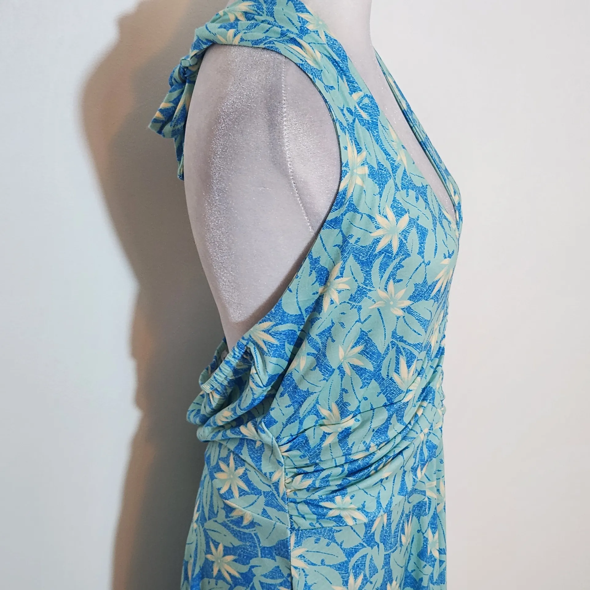 HuHot Blue Tropical Print Halter Dress with Pockets Size Large NWT - Image 5
