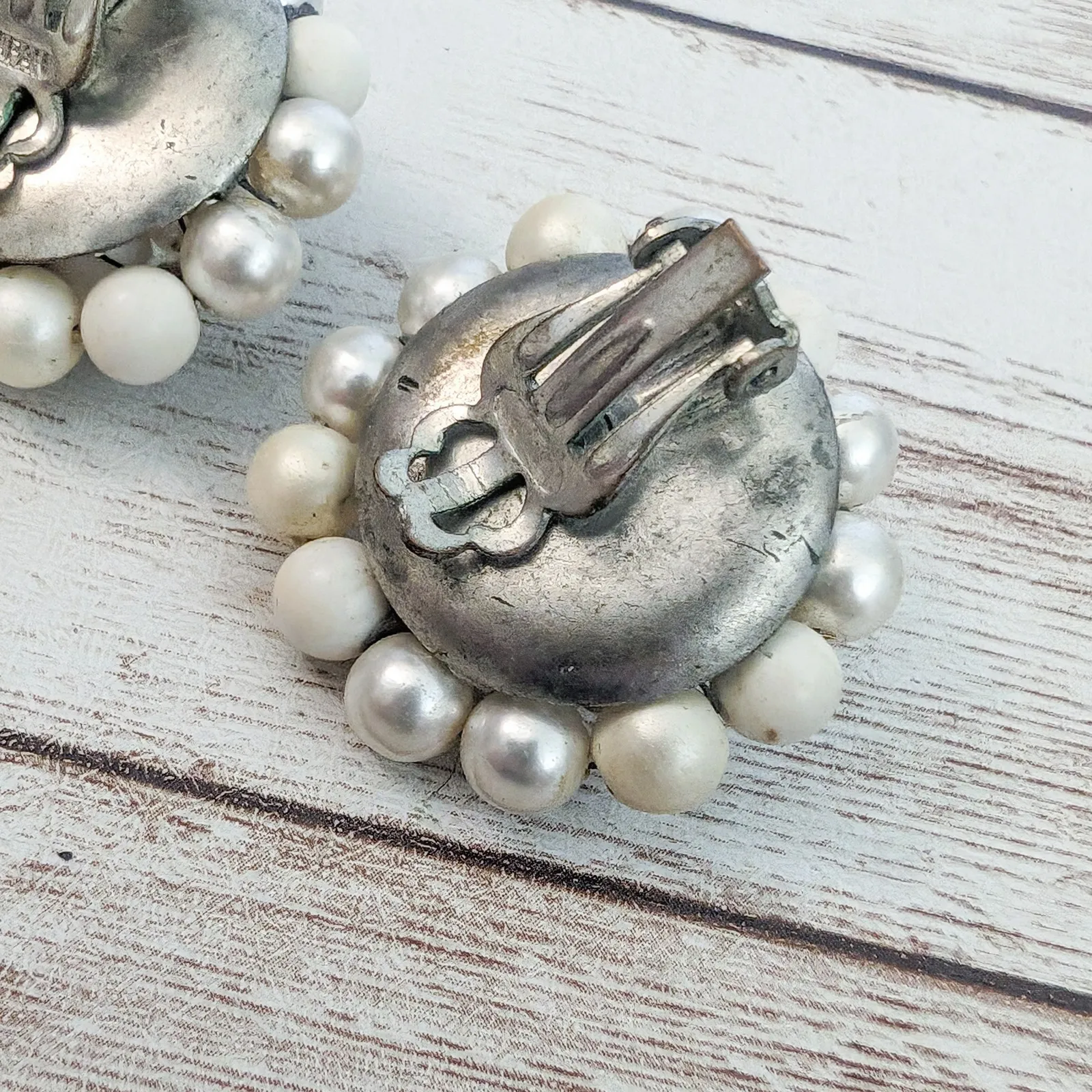 Vintage Clip On Earrings - Image 6