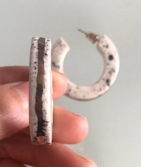 Trendy Circle Hoop Earrings Gold - Image 2