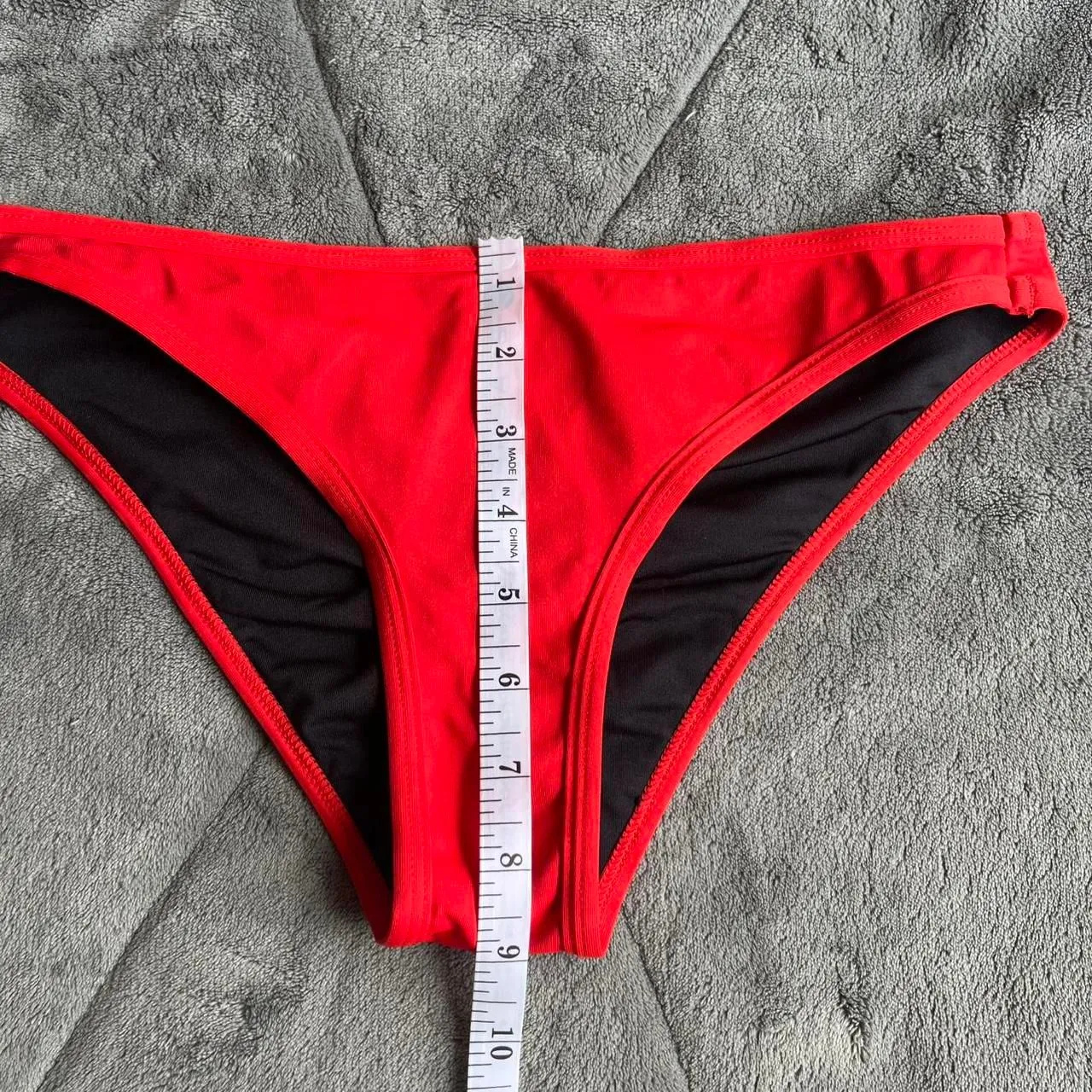 Frederick’s of Hollywood red ruched cheeky bikini bottoms sz medium NEW w/o tags - Image 6