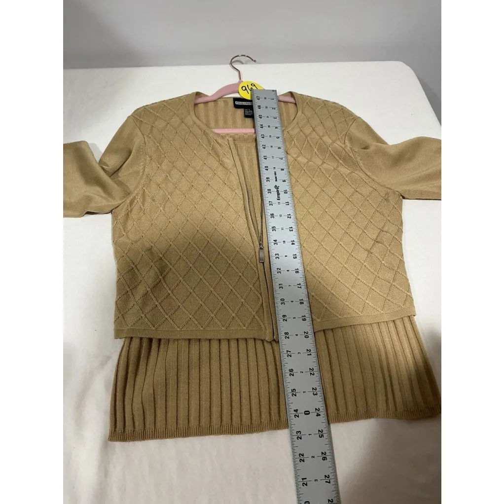 Woman’s Requirements Size Large Set Tan Cardigan & Matching Attached Tank - Image 7