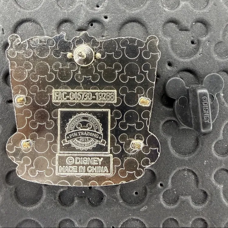 Disney parks WDW castle gates Mickey Mouse & Cinderella’s castle 3D opening pin - Image 3