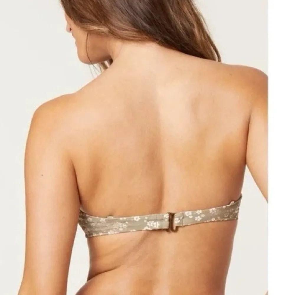 Andie Swim The Bora Bora Bikini Top in Ditsy Floral Olive Size M - Image 2