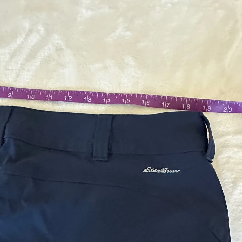 Eddie Bauer Women's Dark Blue Cargo Shorts - Image 6