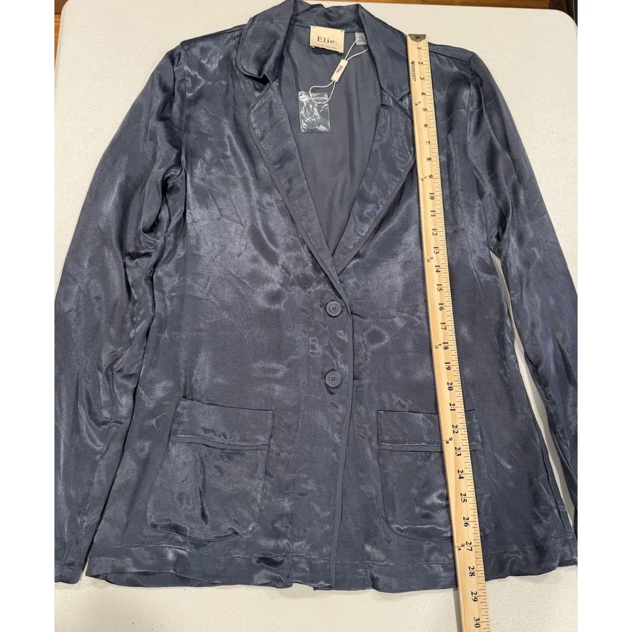 NEW Tahari Blazer Women Medium Lightweight Career Travel Work Indie Quiet Luxury - Image 4