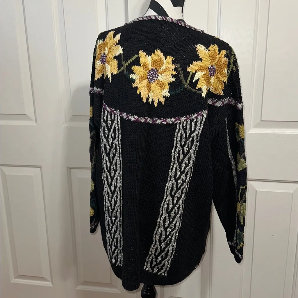 Jennifer Reed Vintage Hand Knit Floral Knit Sweater Black Size M - Image 3