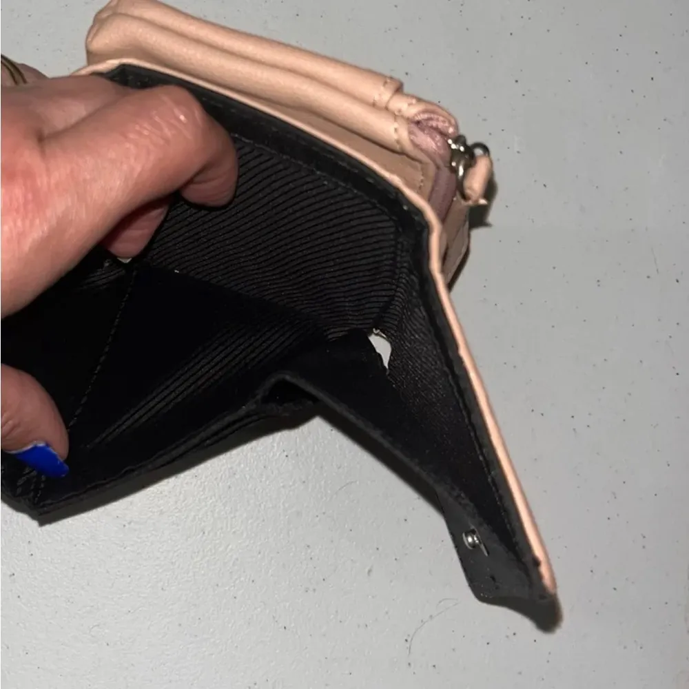 Tahari  Wallet - Image 5