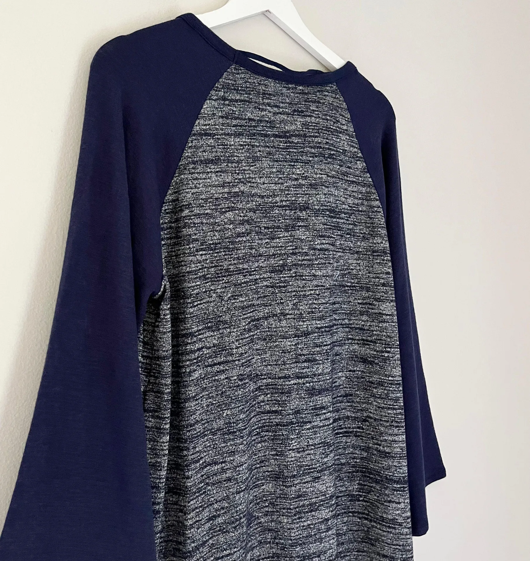 NWT  Women’s Bell Sleeve Raglan T Shirt Dress Dark Night Blue Size Large - Image 5