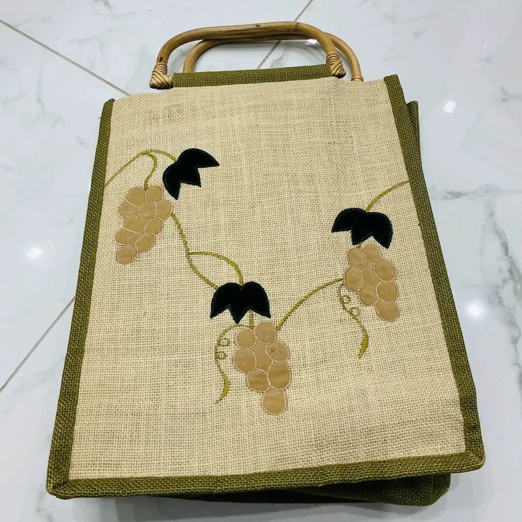 Vine (and other beverage) bottle carrying tote bag 🎋🎋🎋 - Image 2