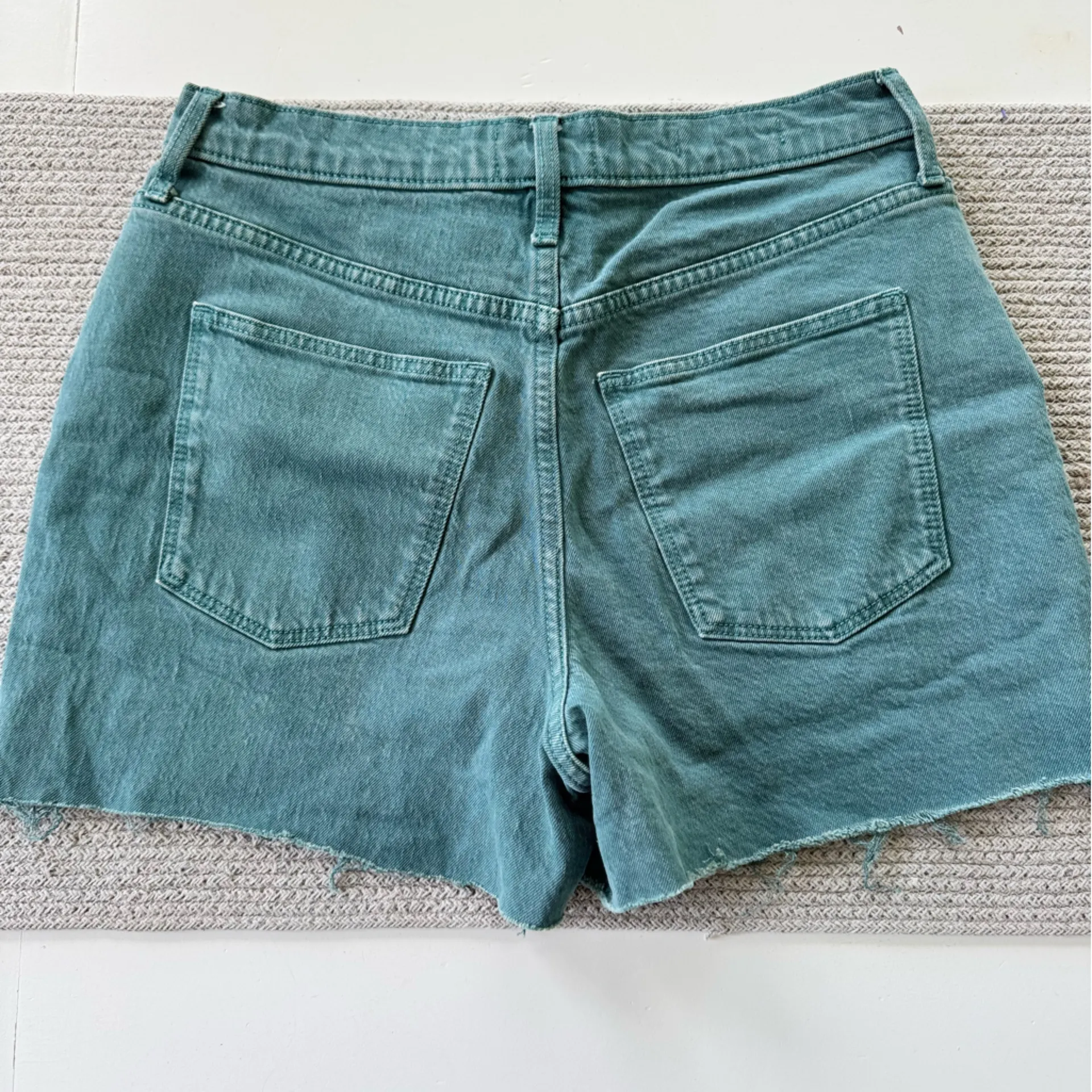 Universal Thread Washed Teal Denim Cutoff Shorts Size 4 / 27 - Image 8