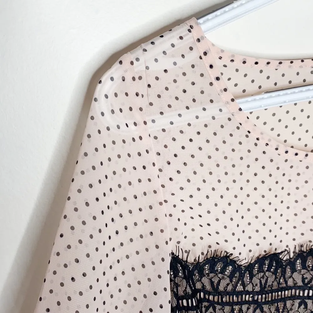 Maurices light pink polka dot blouse with lace trim size S - Image 4