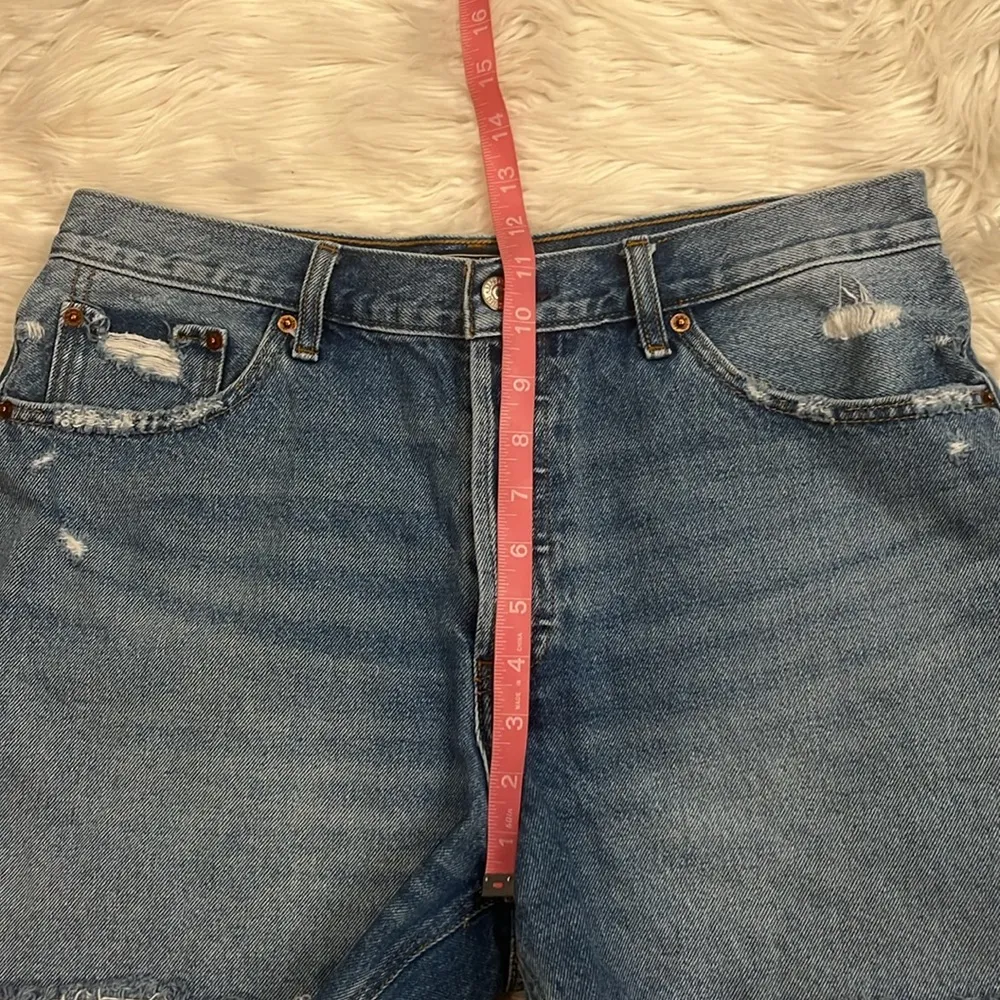 Abercrombie & Fitch high rise 4” distressed denim shorts 12/31 - Image 5