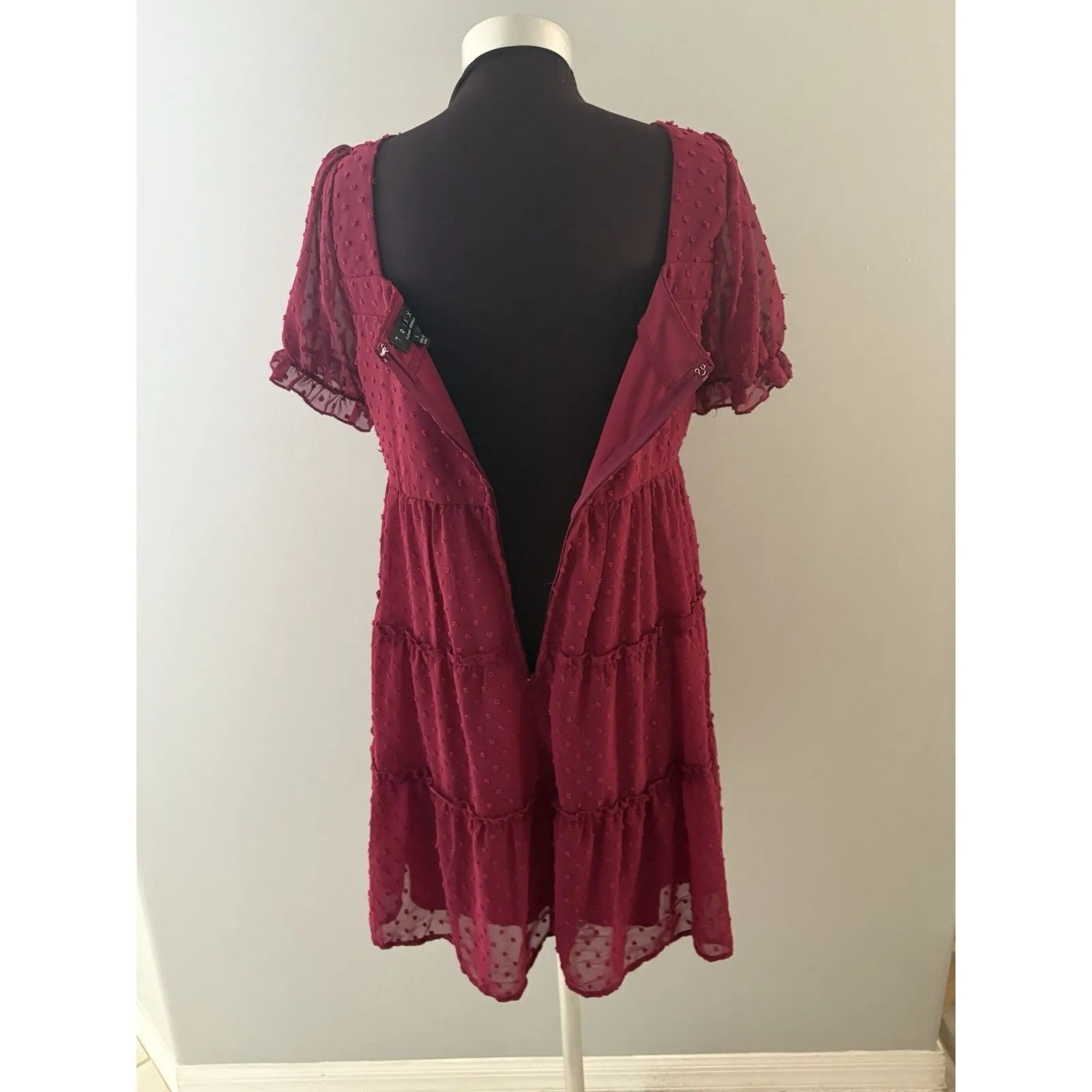 Trixxi Dress Size Large Burgundy Swiss Dot Tiered Puff Sleeve Cute Goth Babydoll - Image 5