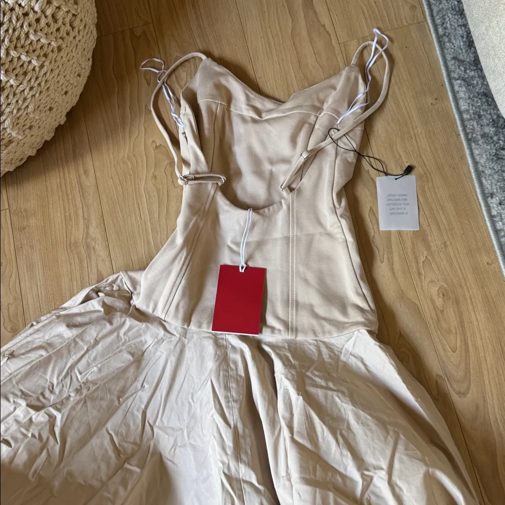 NWT L'Academie by Marianna Laure Maxi Dress in Light Beige - Image 6