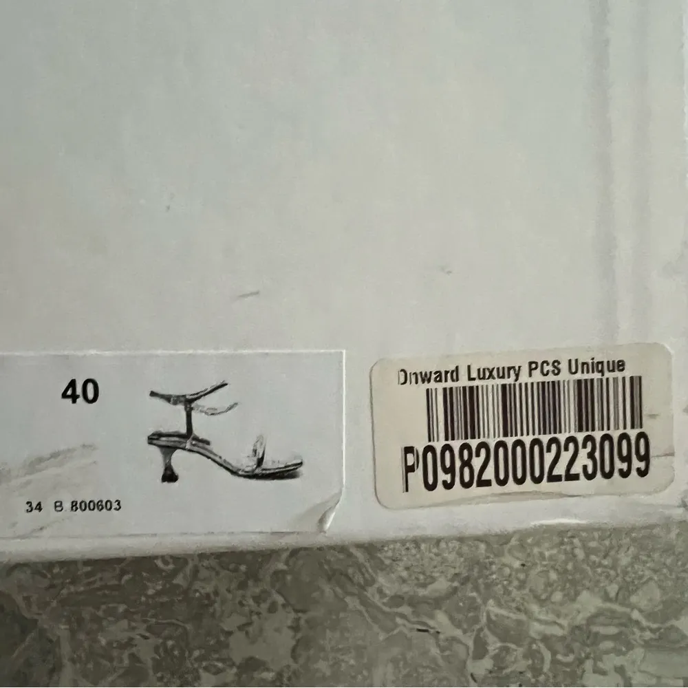 Proenza Schouler Square Padded Chain Sandals, Black Gold Size EU 40 New in Box - Image 8