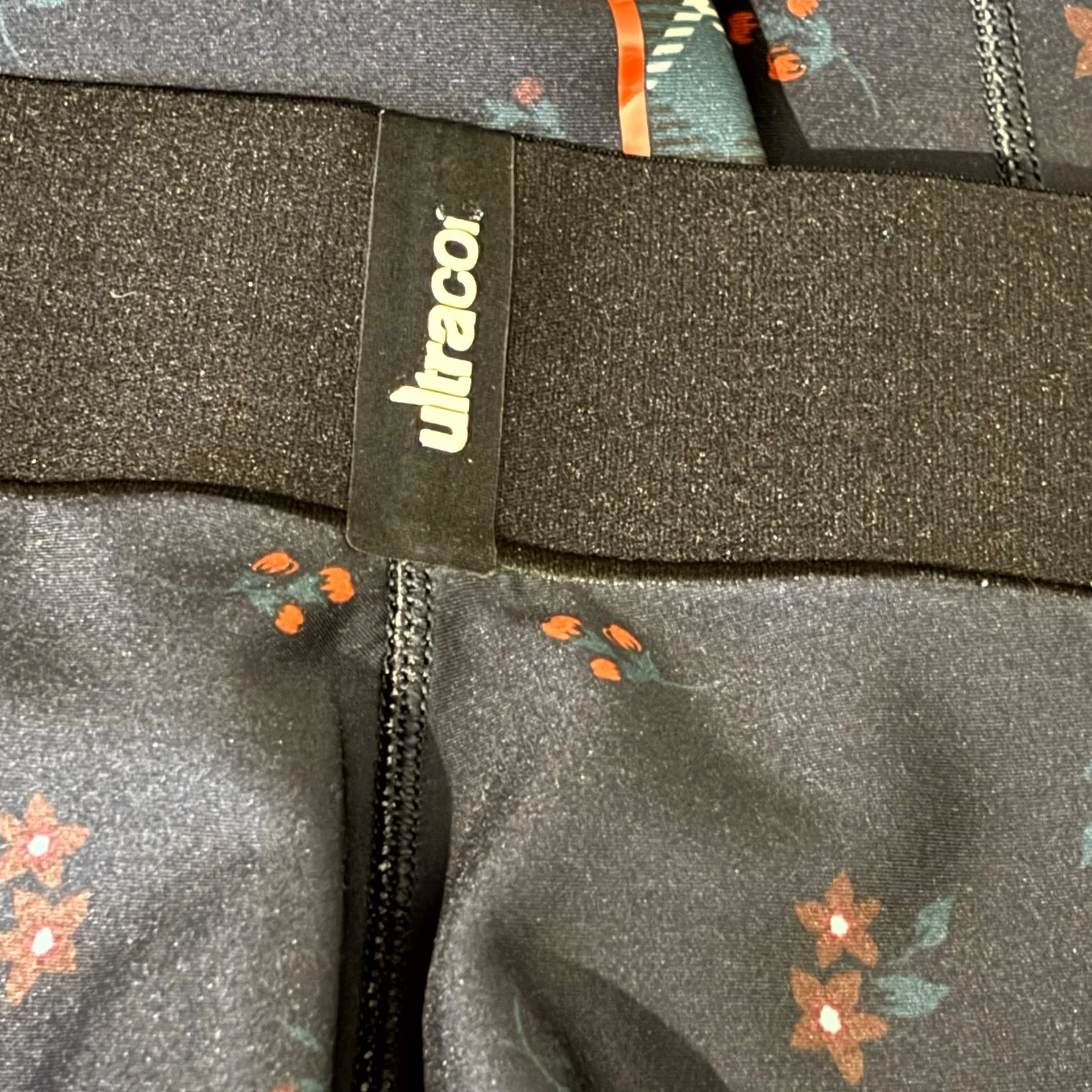 Ultracor Floral & Plaid Print Legging - size Medium - Image 3