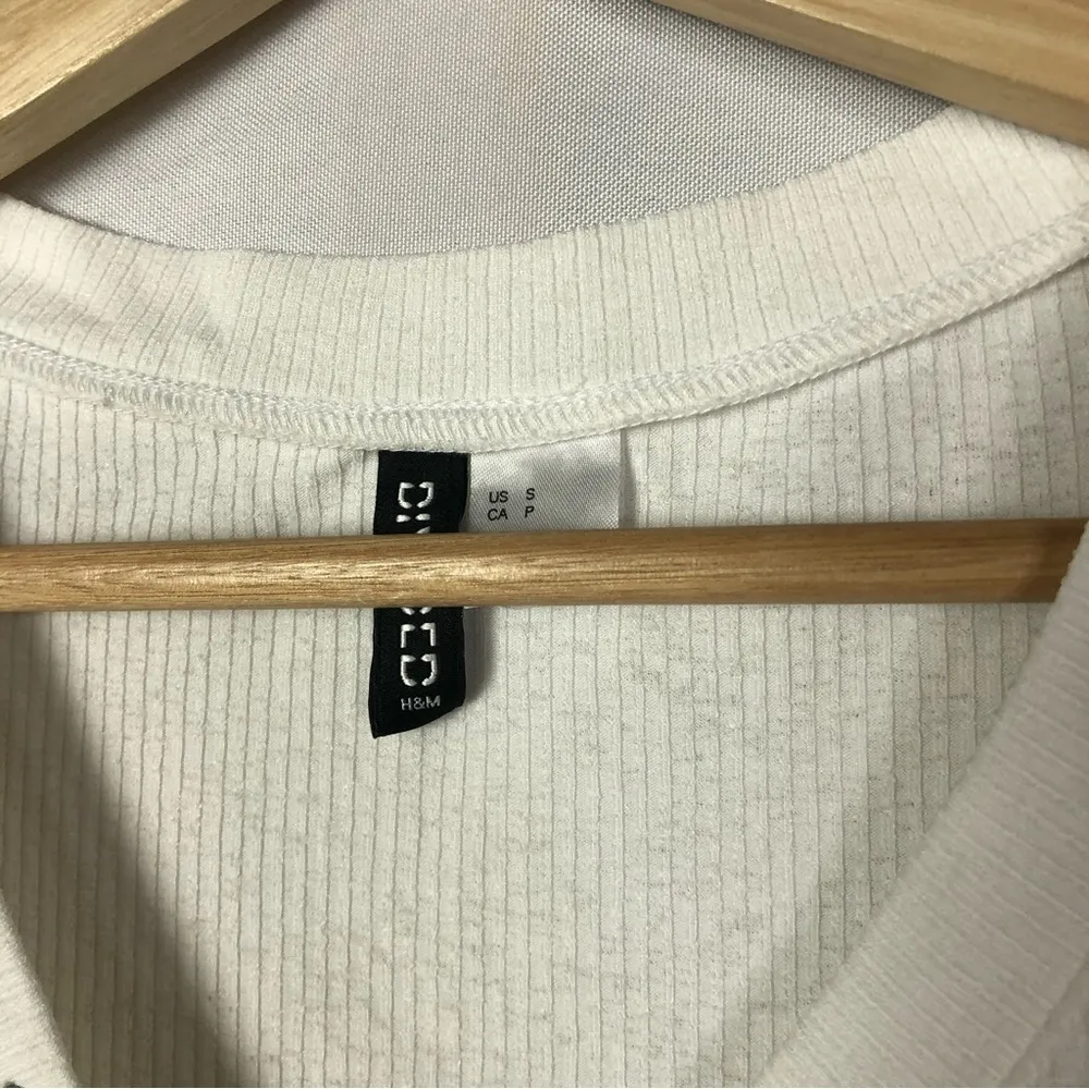 H&M Divided White Cropped Jersey Top S - Image 32