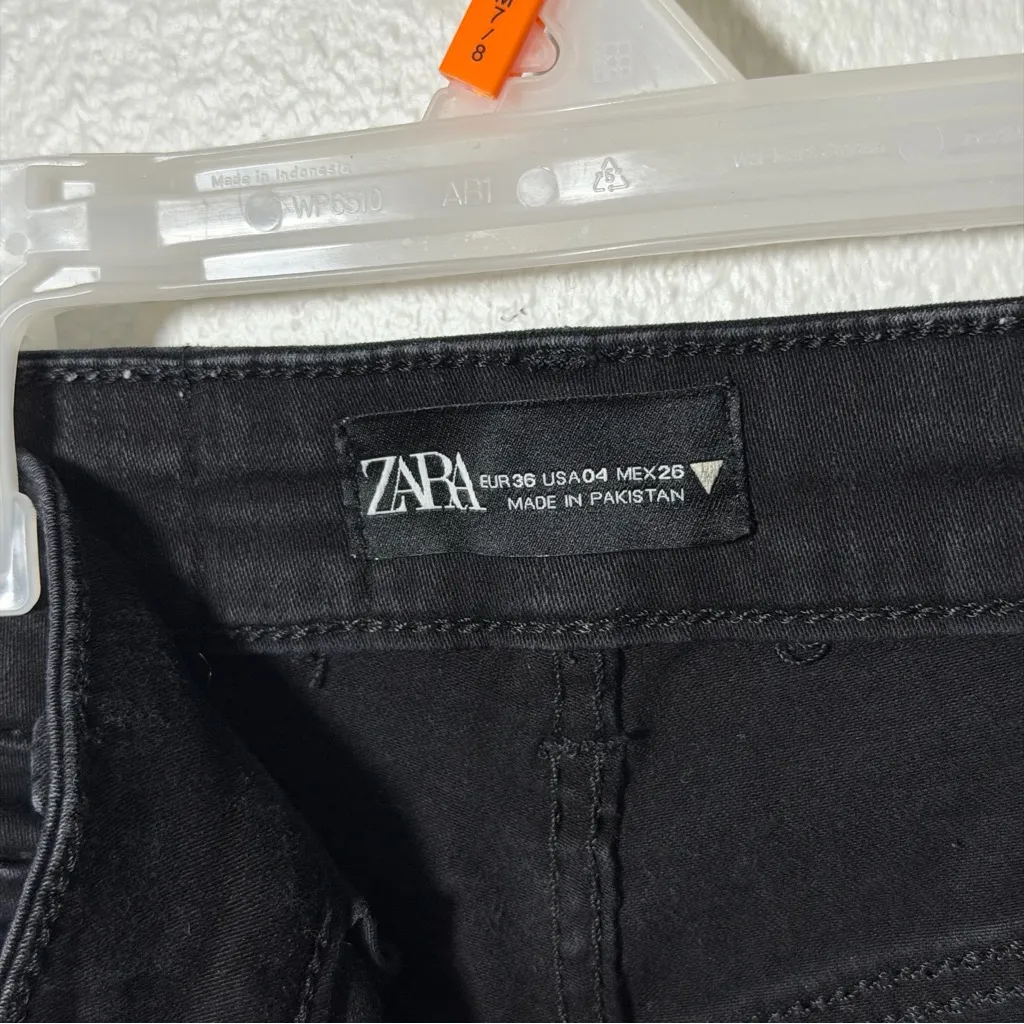 Zara Women Denim High Waisted Black Skinny Jegging Jeans size 4 - Image 4