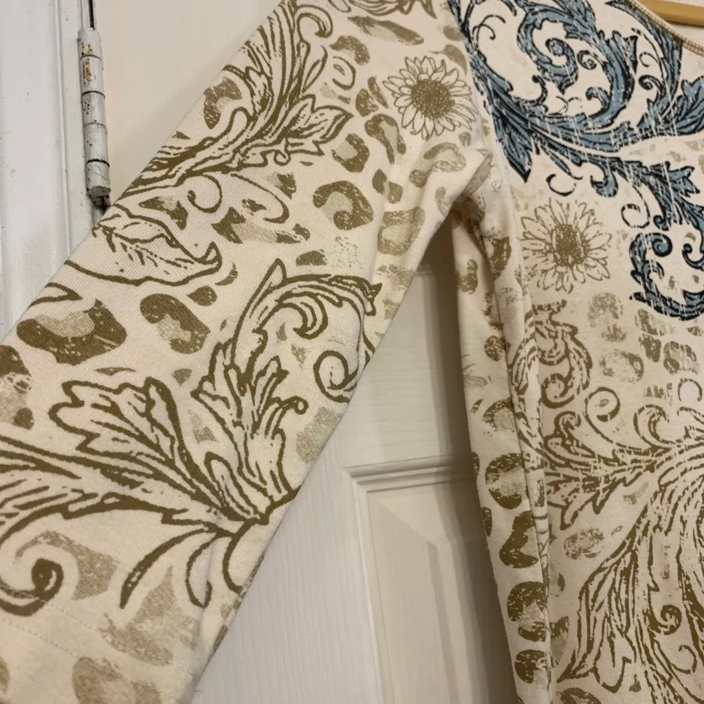 Cactus Bay Women’s Cheetah Sunflower Print Small Shirt 2872 - Image 2