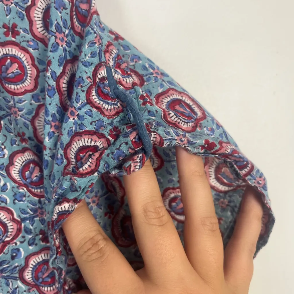 Anokhi blue and pink block printed short sleeve blouse size medium - Image 4