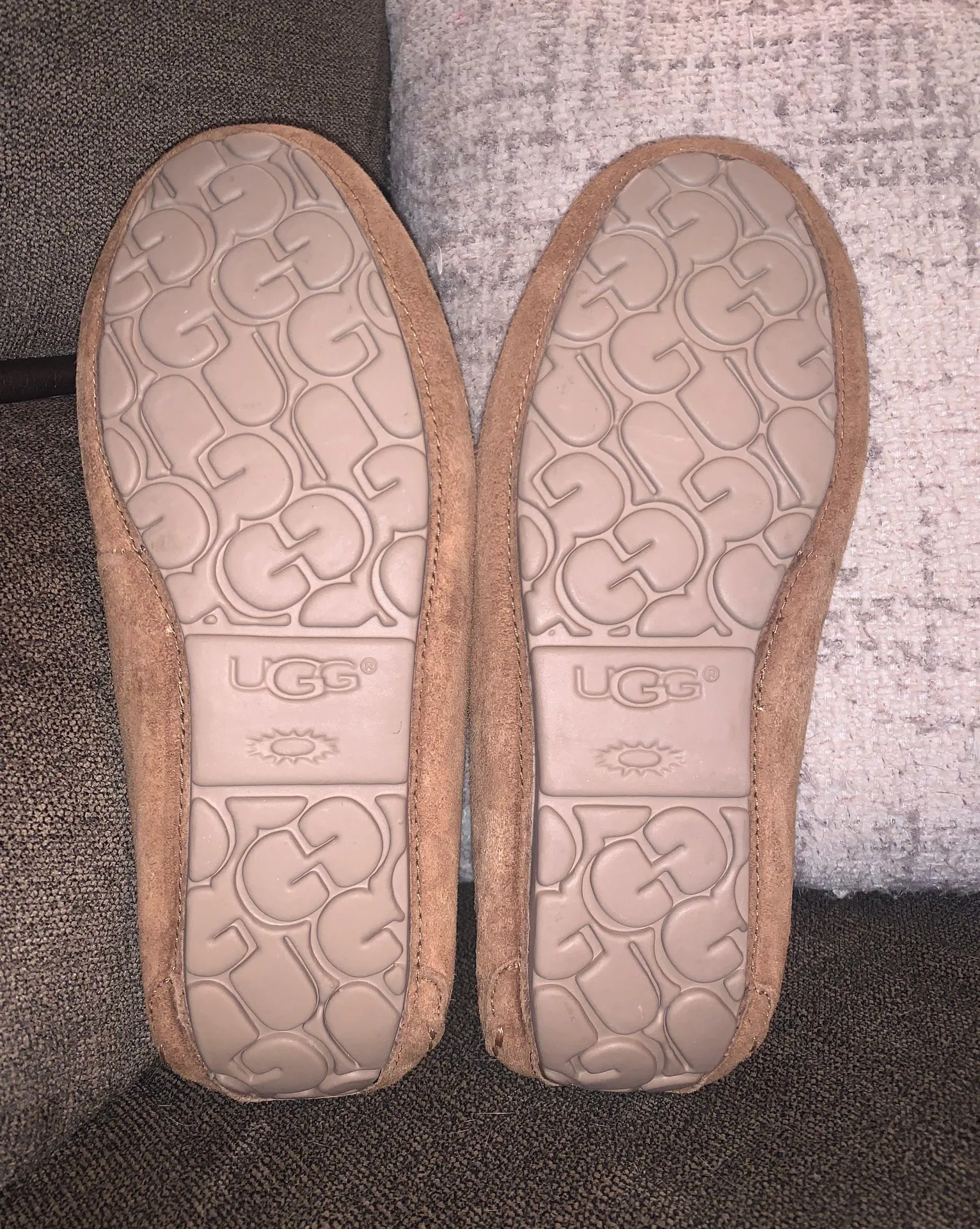 UGG Dakota Pom Pom Slippers - Image 3