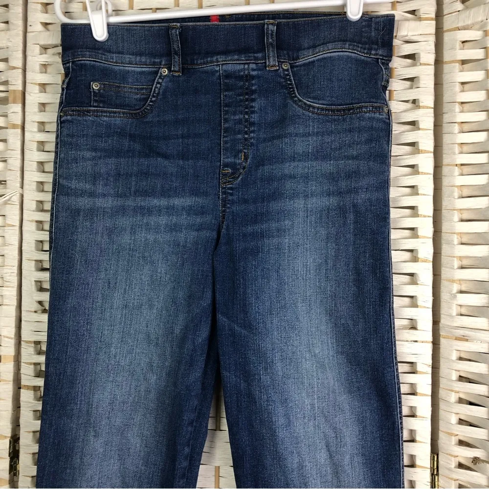 Spanx  Women’s Ankle Straight Leg Jeans Size Medium - Image 2