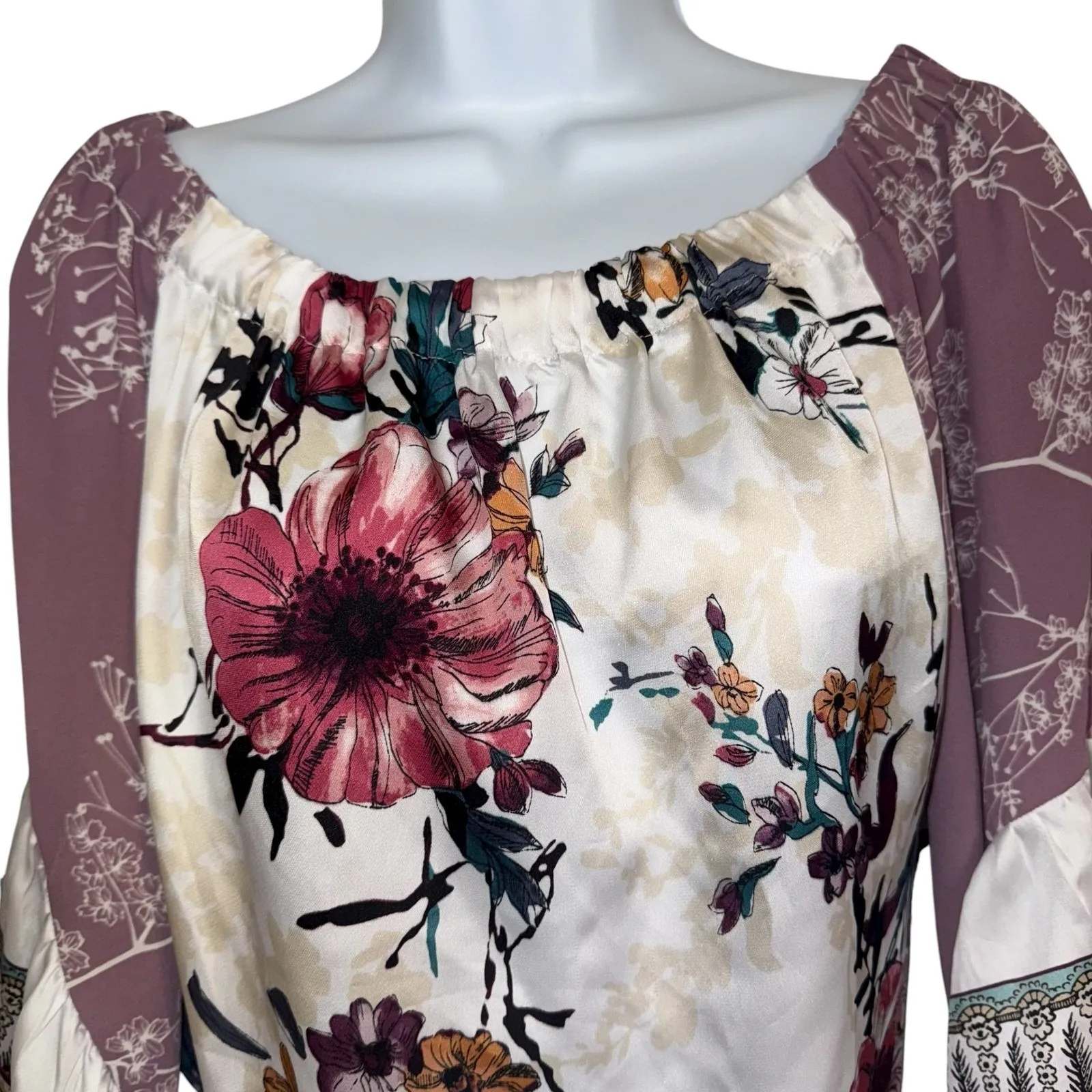 WHITE‎ HOUSE BLACK MARKET Floral On/Off Shoulder Belled Sleeve Satin Top Size MP - Image 3
