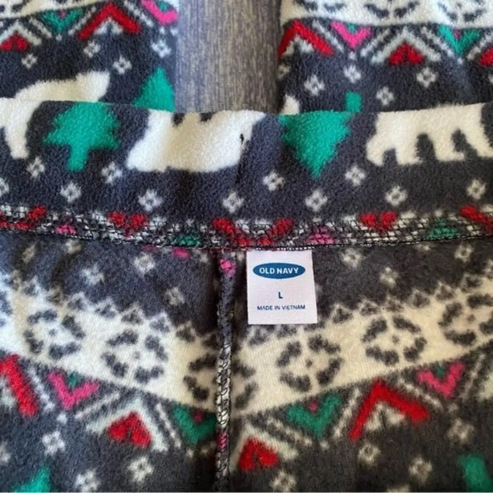 Old Navy Polar Bear Patterned Fleece Pajama Pants - Image 3