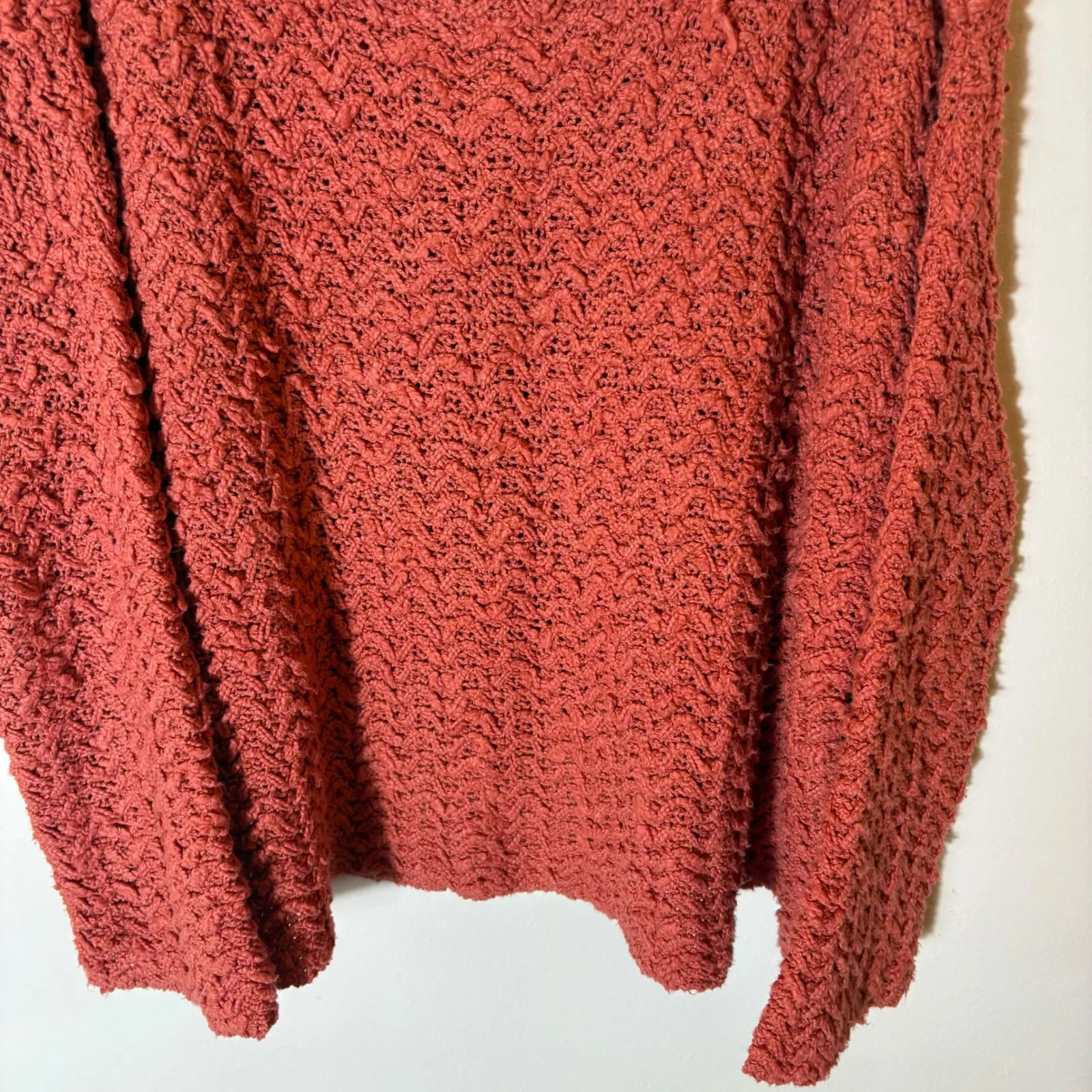 Free People Textured Pullover Sweater Orange Distressed Raw Hem Size Medium - Image 3