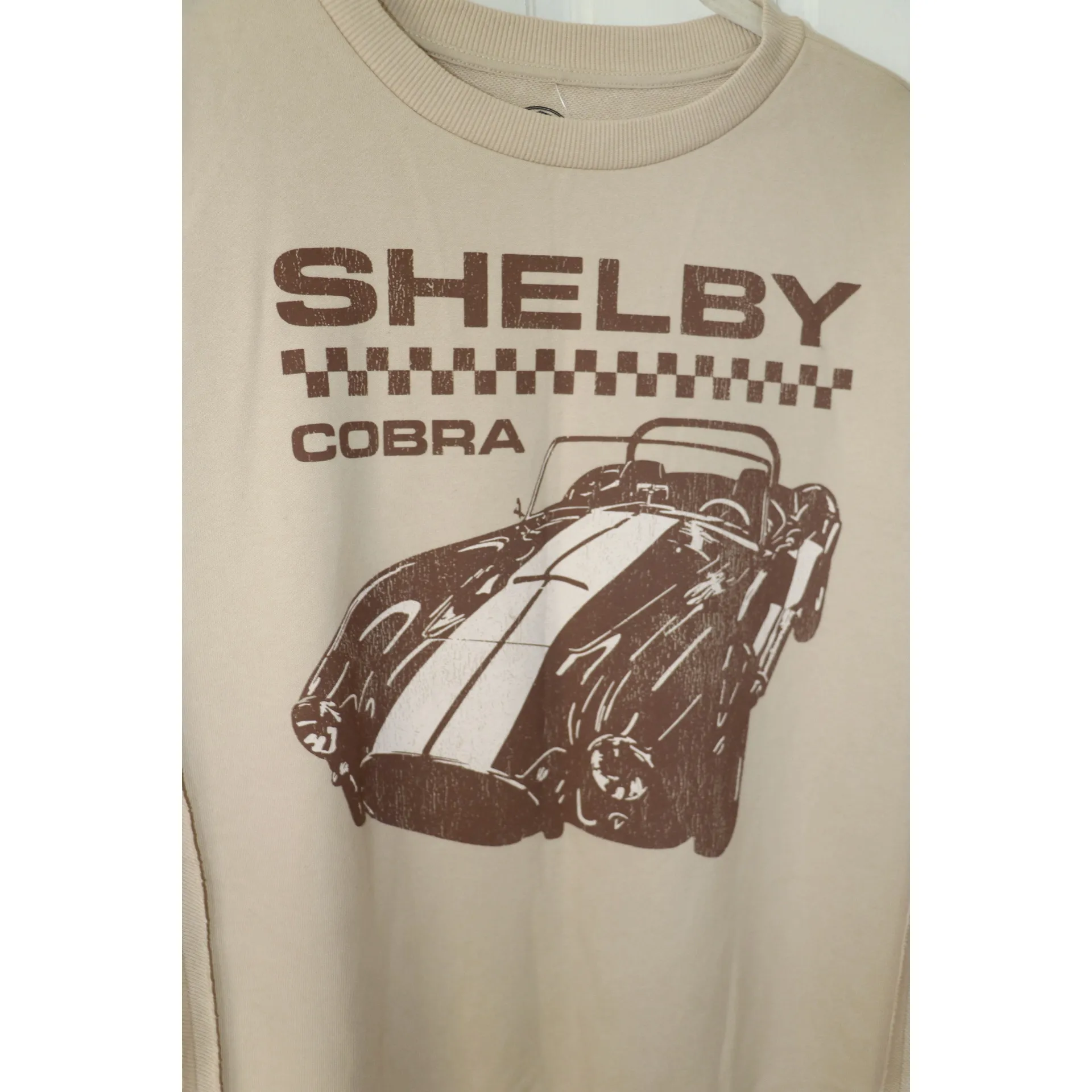 Shelby Cobra Graphic Crewneck Sweater Tan Size L - Image 4