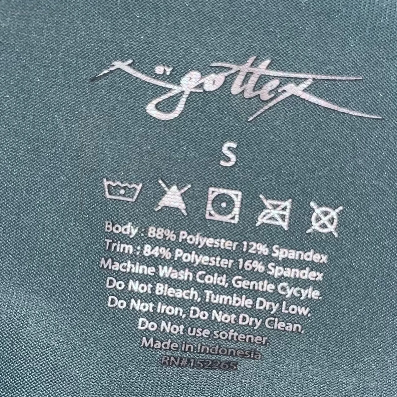 Gottex Seafoam Green Capri Leggings - Image 5