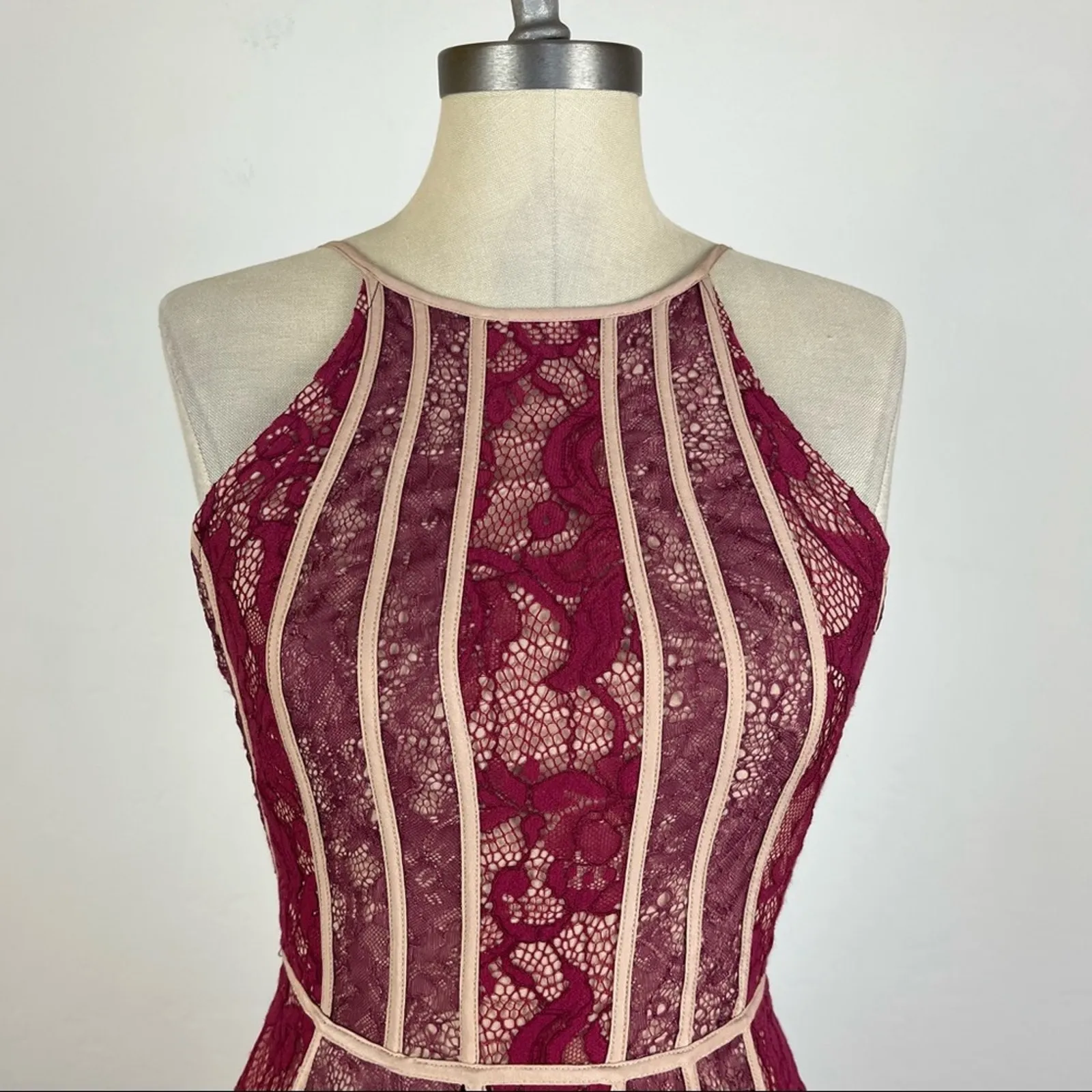 The Jetset Dairies Maroon Lace Dress Small - Image 3