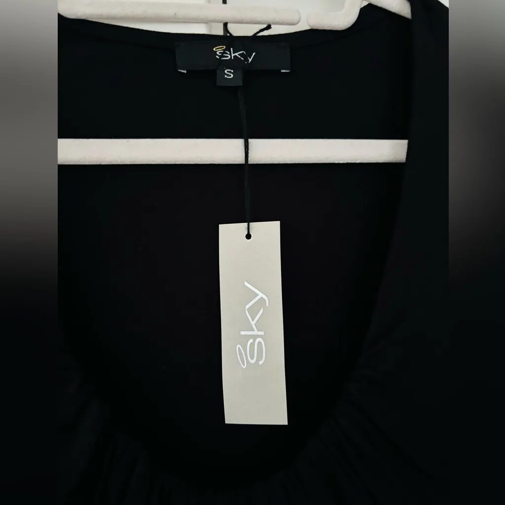 NWT Sky Low Cut Belted Butterfly Sleeve Top Black Size Small - Image 2