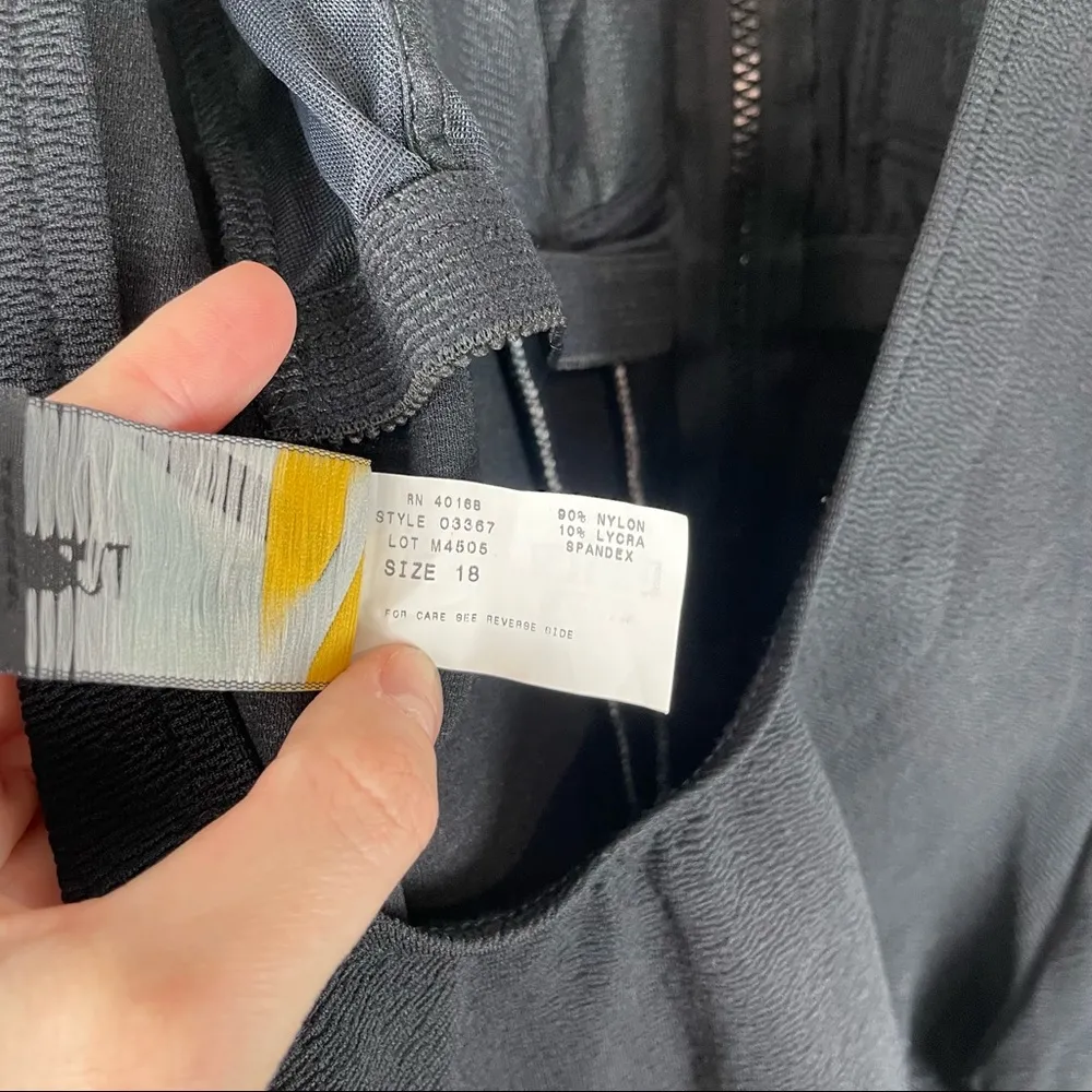 NWT Vtg Mainstream One Piece Swimsuit Sz 18 Black Scoop Back Shaping Zip Front - Image 10