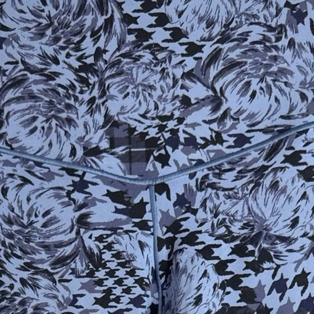 Offline By‎ Aerie Real Me High Rise XTRA 7/8 Leggings Short - Image 5