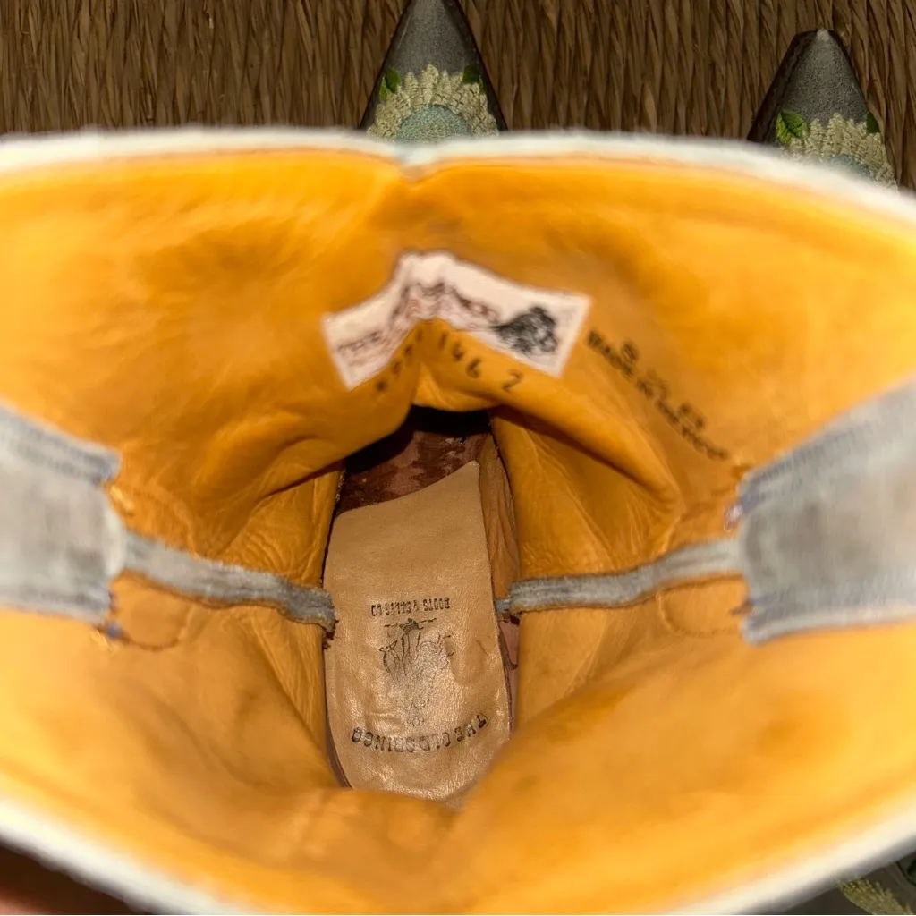 Old Gringo Gray Boots with Floral Embroidery - Image 7