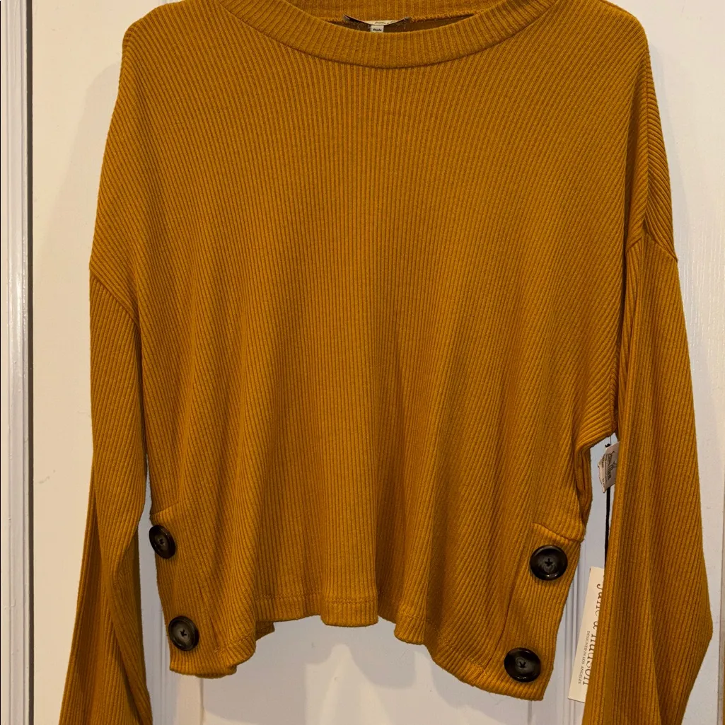JUNE & HUDSON GOLD COLORED RIBBED KNIT LONG SLEEVE TOP 2 BUTTONS ON EACH SIDE Yellow Size XL - Image 2